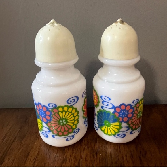 Vintage Avon milk glass Floral Salt and Pepper Shakers. - Picture 1 of 6